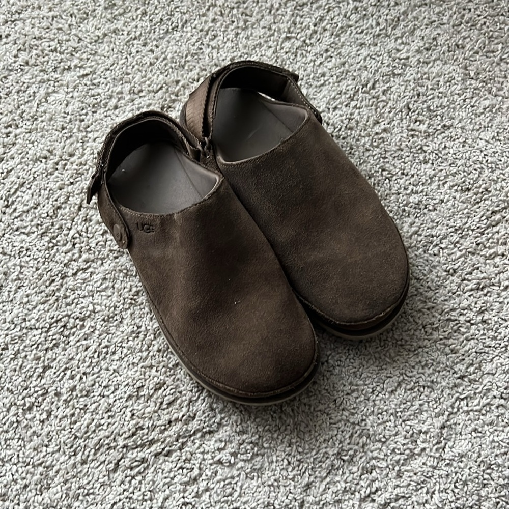 UGG® Goldenstar Clogs